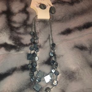 Necklace earring set